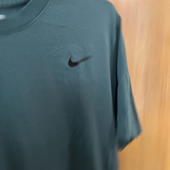 Men’s Nike Dri-Fit Shirt Olive Green Size L - Picture 3 of 5